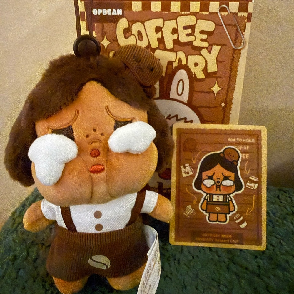 ‼️SOLD OUT‼️Pop Bean Coffee Factory Plush Pendant – “Dessert Chef” (Crybaby)
